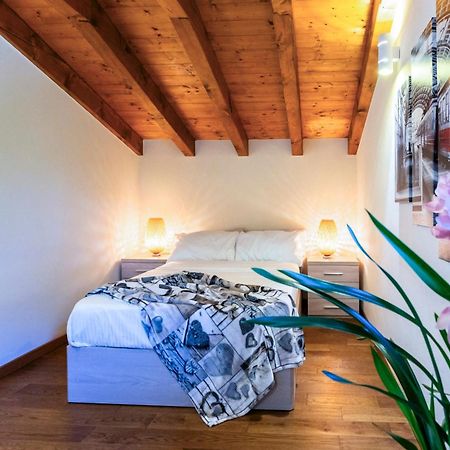 Iseo Lake Villa Con Vista Lago E Piscina Costa Volpino Εξωτερικό φωτογραφία