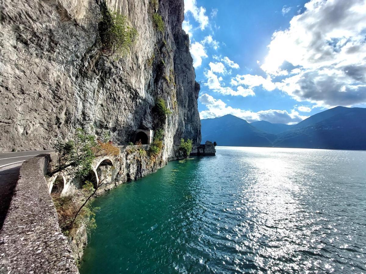 Iseo Lake Villa Con Vista Lago E Piscina Costa Volpino Εξωτερικό φωτογραφία