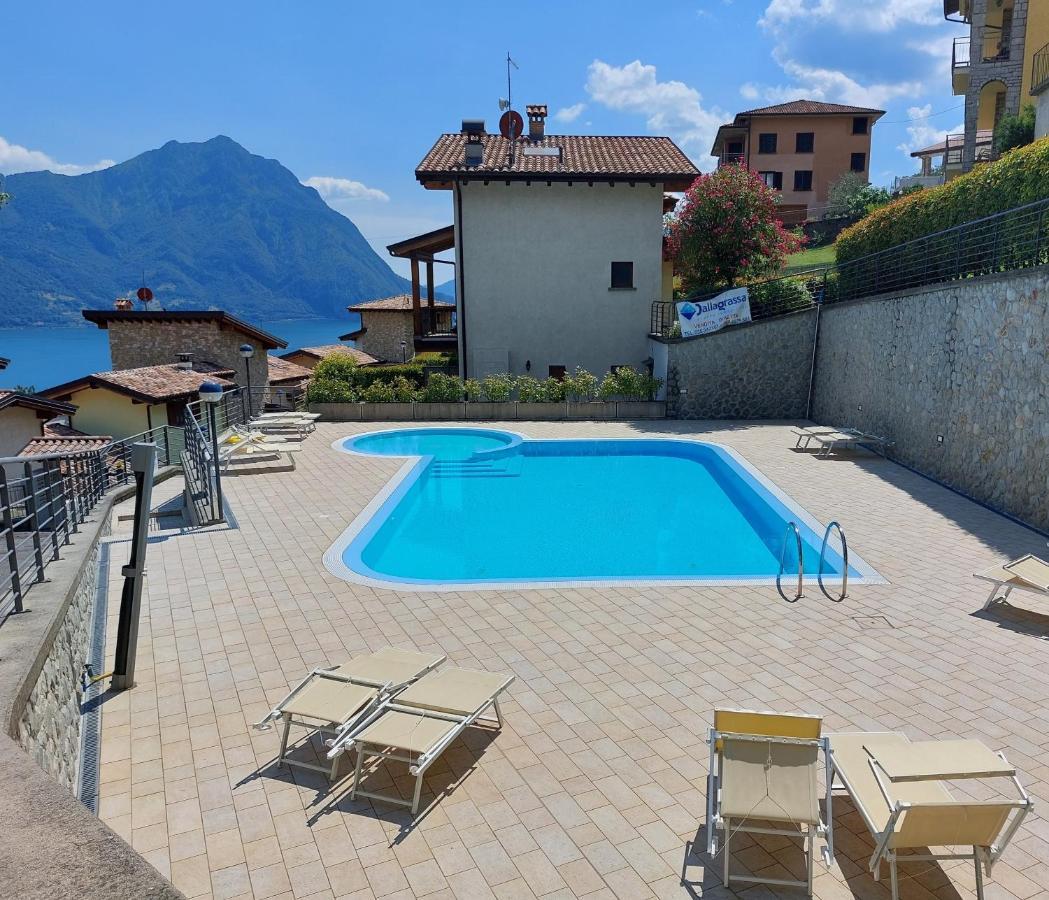 Iseo Lake Villa Con Vista Lago E Piscina Costa Volpino Εξωτερικό φωτογραφία