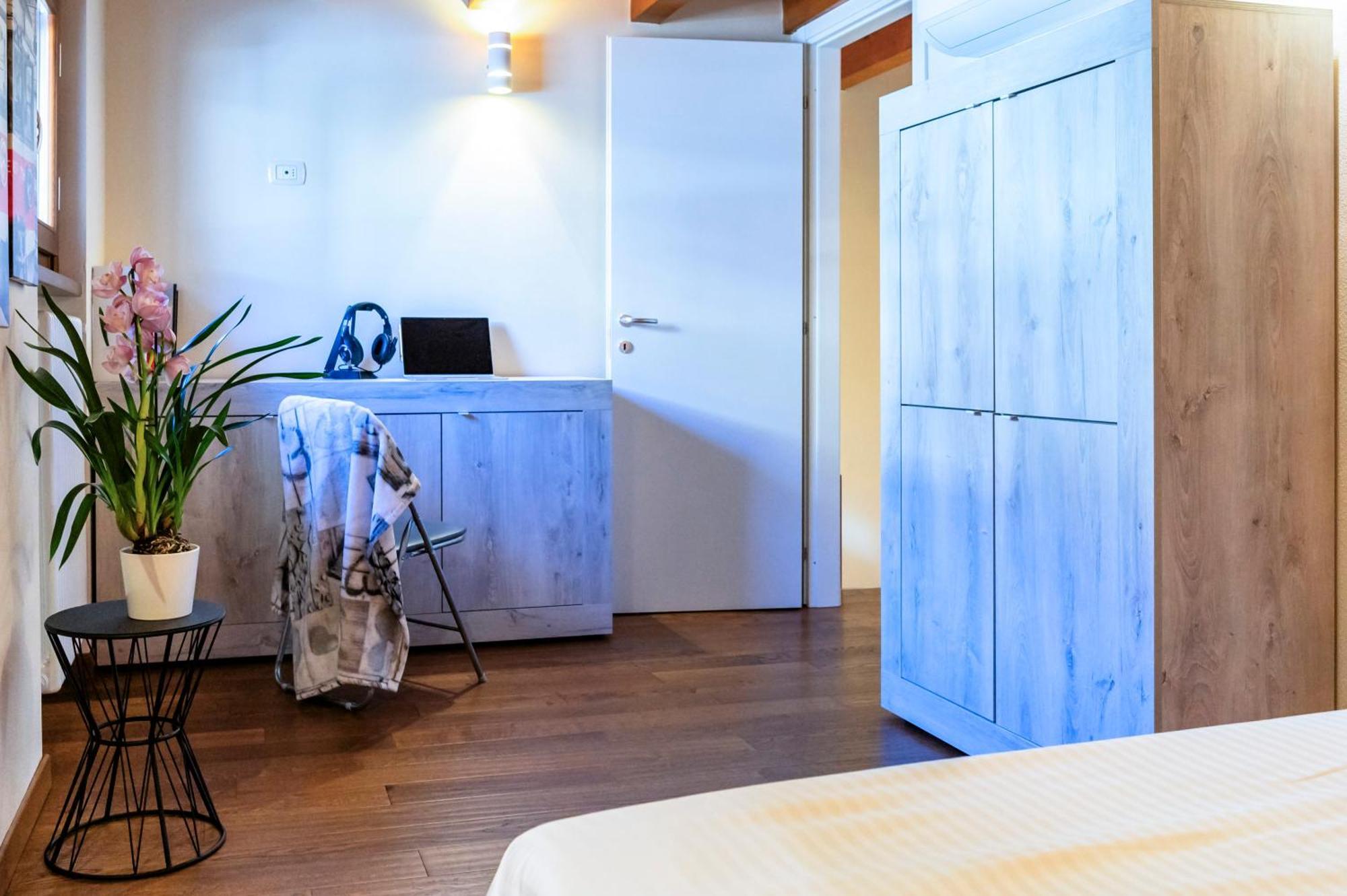 Iseo Lake Villa Con Vista Lago E Piscina Costa Volpino Εξωτερικό φωτογραφία