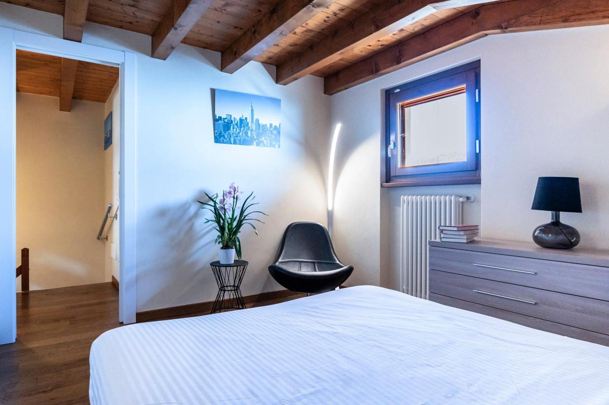 Iseo Lake Villa Con Vista Lago E Piscina Costa Volpino Εξωτερικό φωτογραφία