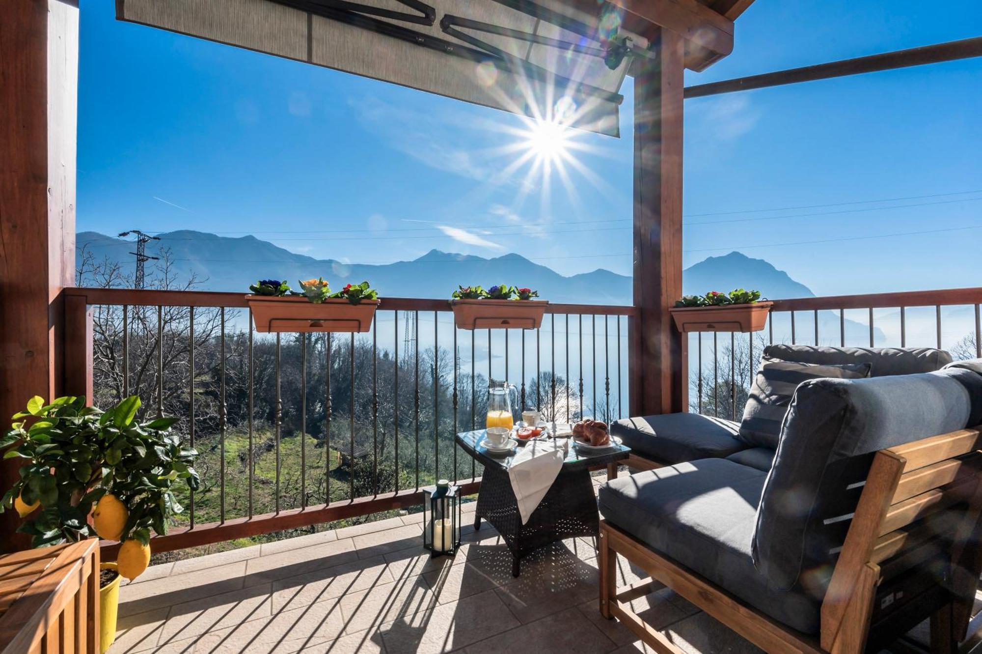 Iseo Lake Villa Con Vista Lago E Piscina Costa Volpino Εξωτερικό φωτογραφία